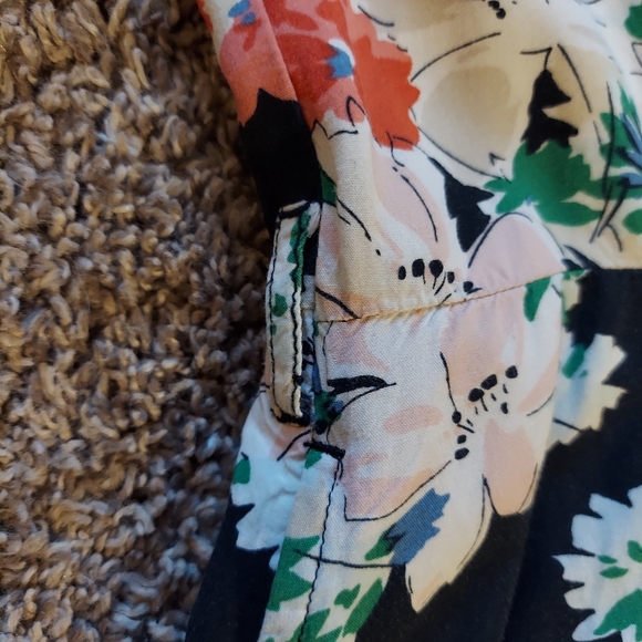 Abercrombie & Fitch Floral Romper, With Pockets - Picture 3 of 6